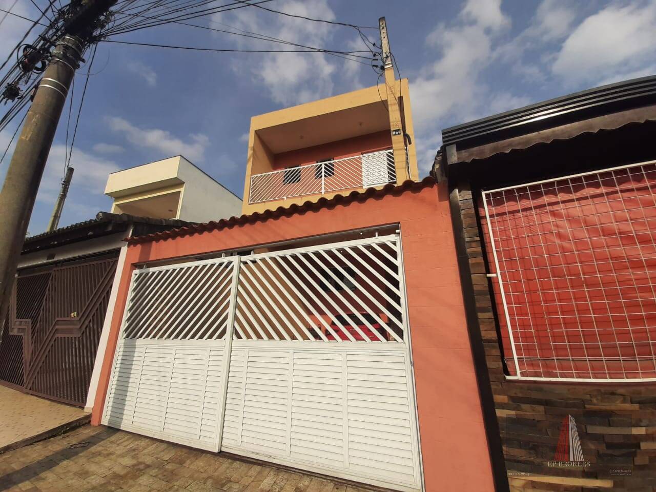 Sobrado à venda com 3 quartos, 205m² - Foto 2