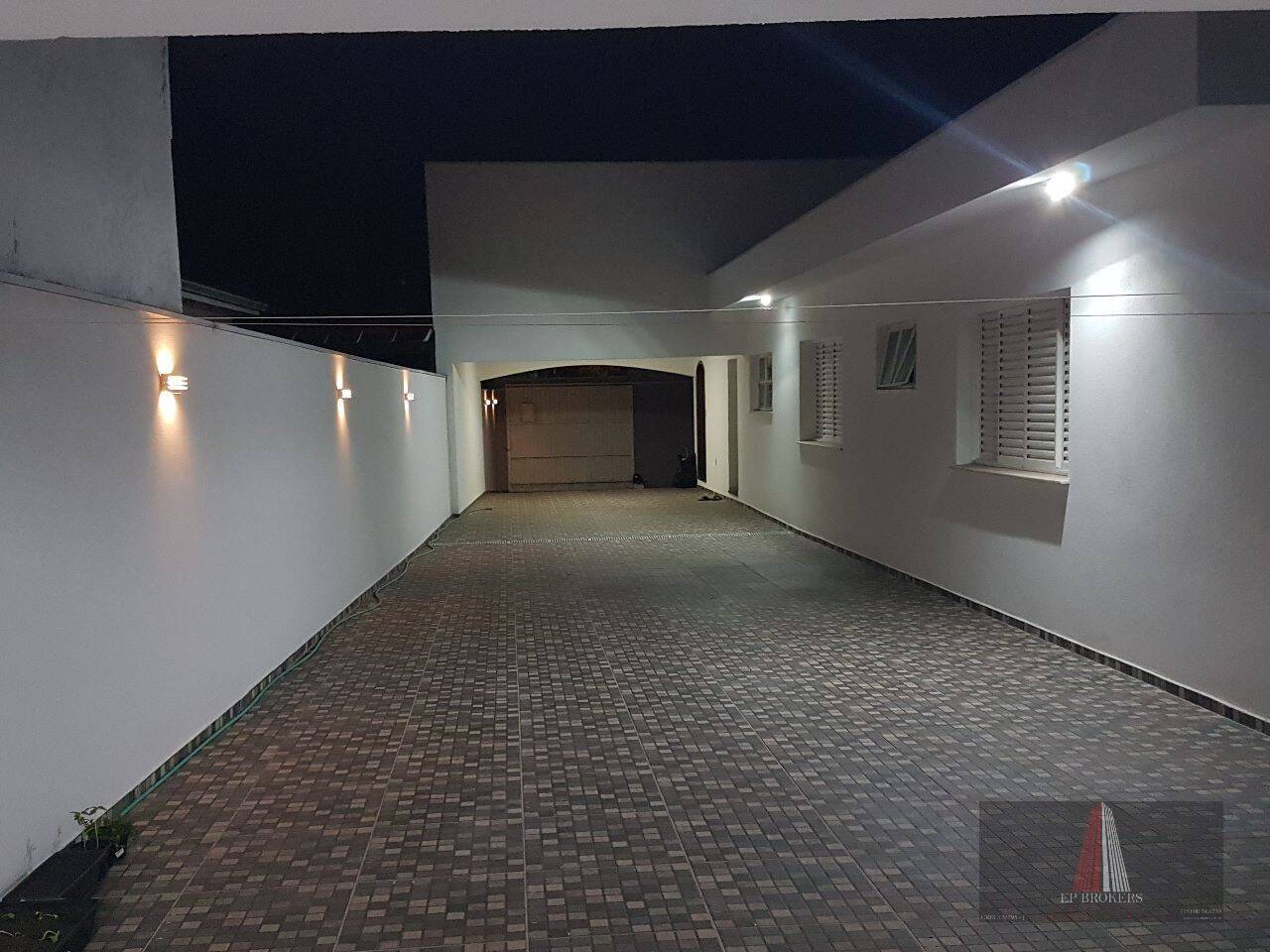 Casa à venda com 3 quartos, 225m² - Foto 22