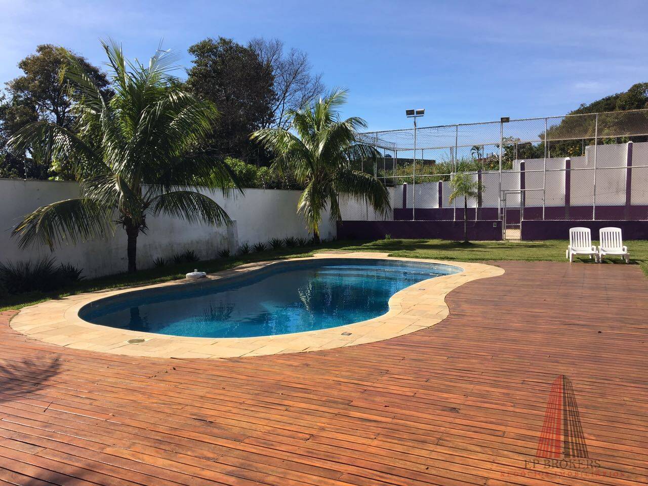 Casa à venda e aluguel com 10 quartos, 950m² - Foto 9