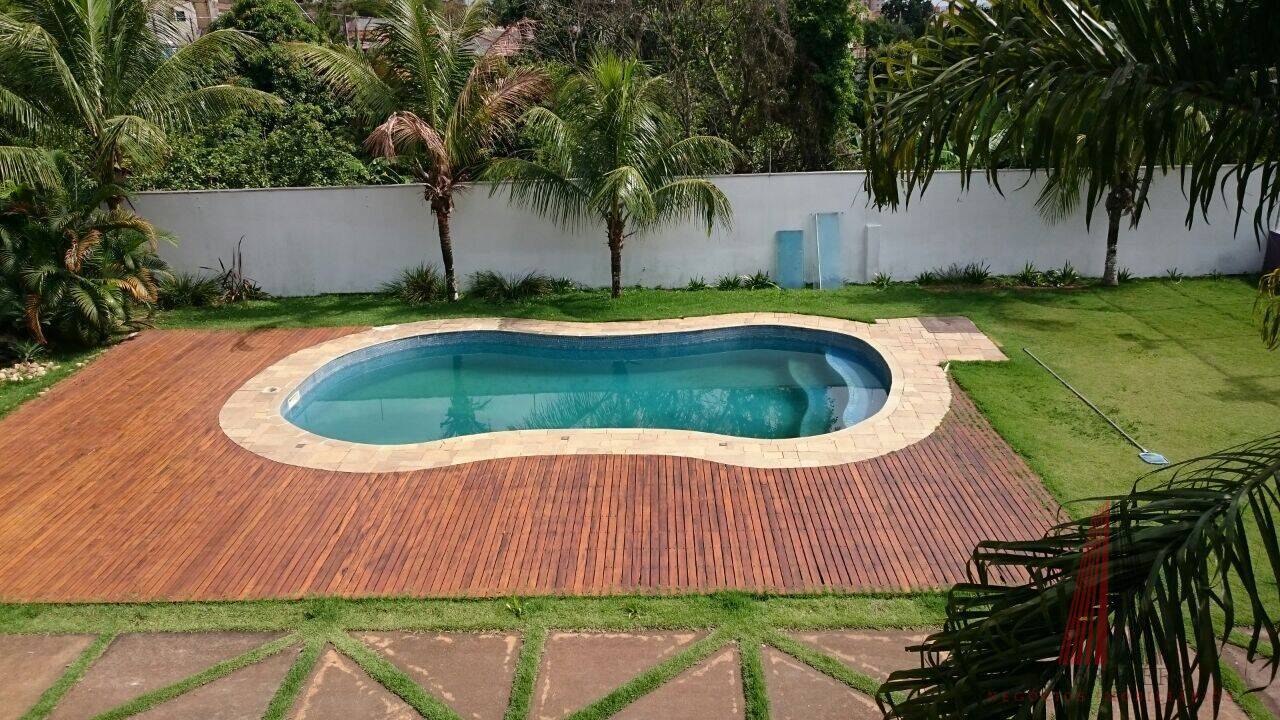 Casa à venda e aluguel com 10 quartos, 950m² - Foto 10