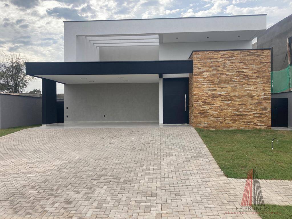 Casa de Condomínio à venda com 3 quartos, 240m² - Foto 2