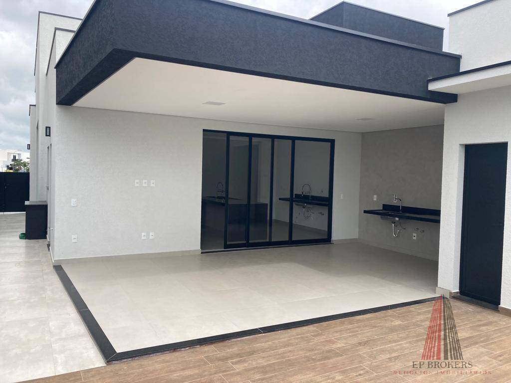 Casa de Condomínio à venda com 3 quartos, 240m² - Foto 4