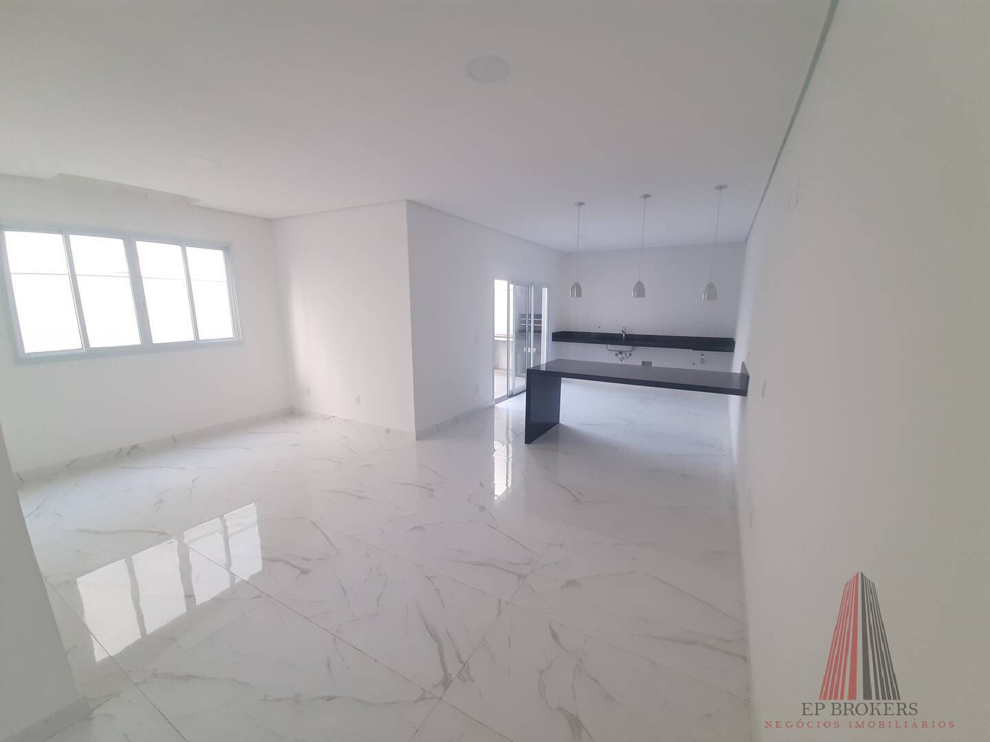 Casa à venda com 3 quartos, 183m² - Foto 4