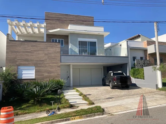 Casa de Condomínio à venda e aluguel com 3 quartos, 243m² - Foto 1