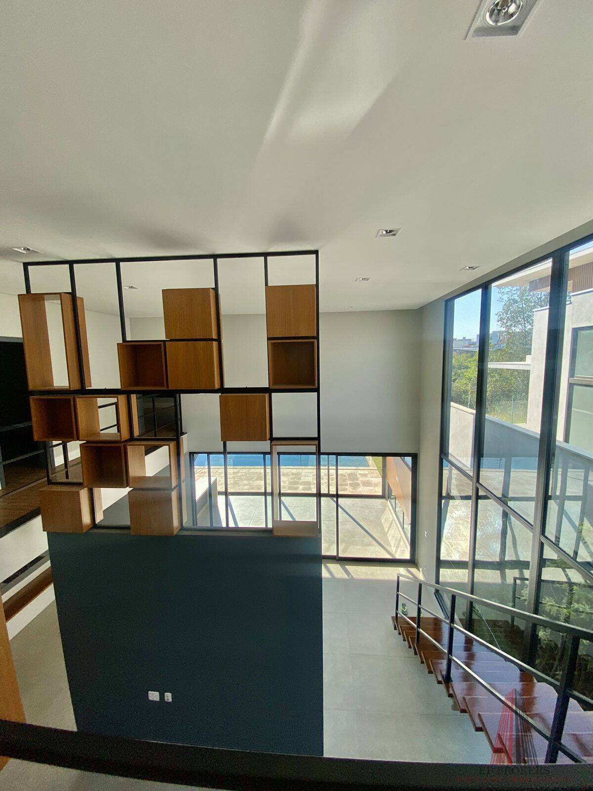 Casa à venda com 4 quartos, 355m² - Foto 9