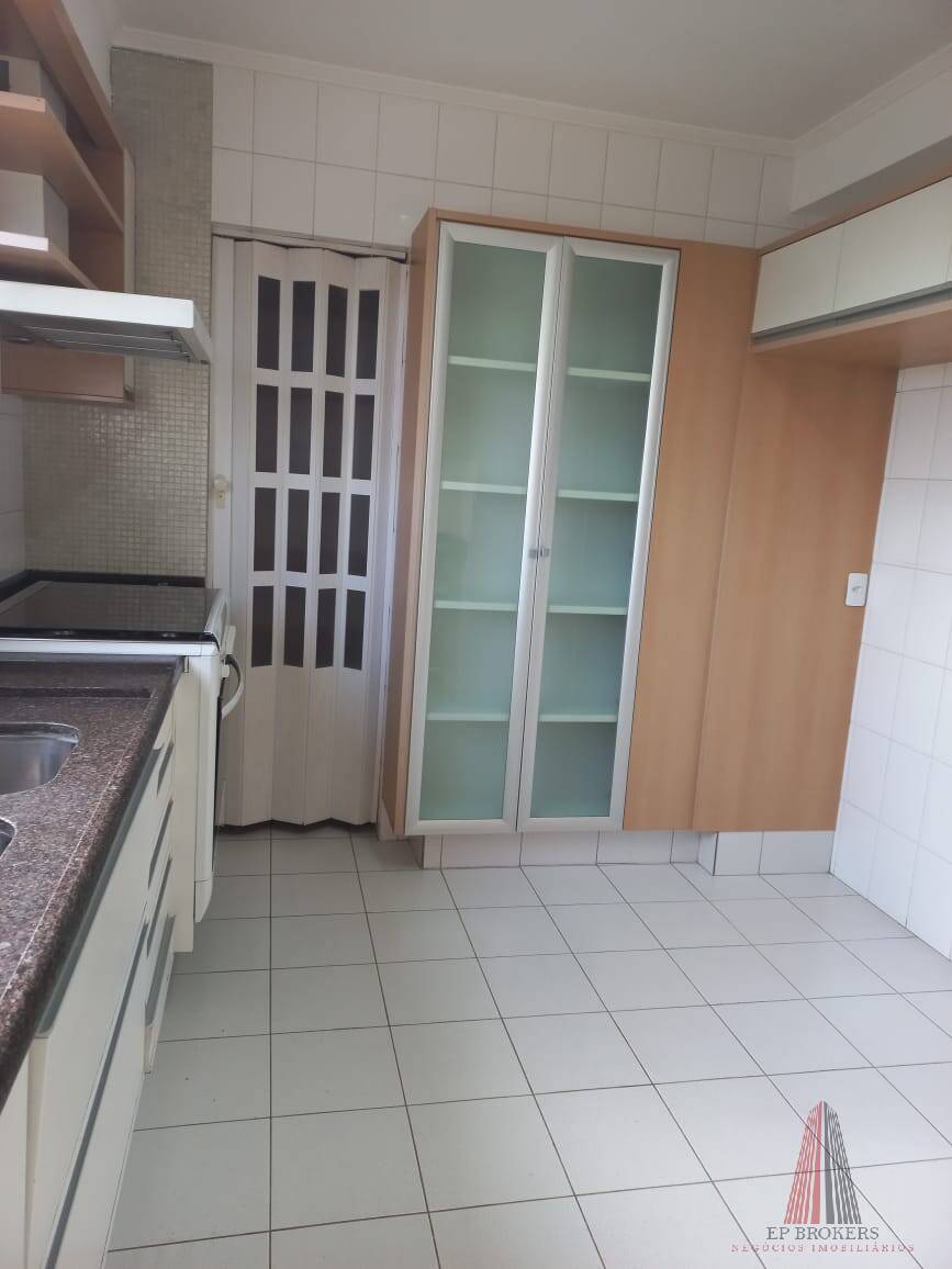 Apartamento à venda com 3 quartos, 171m² - Foto 8