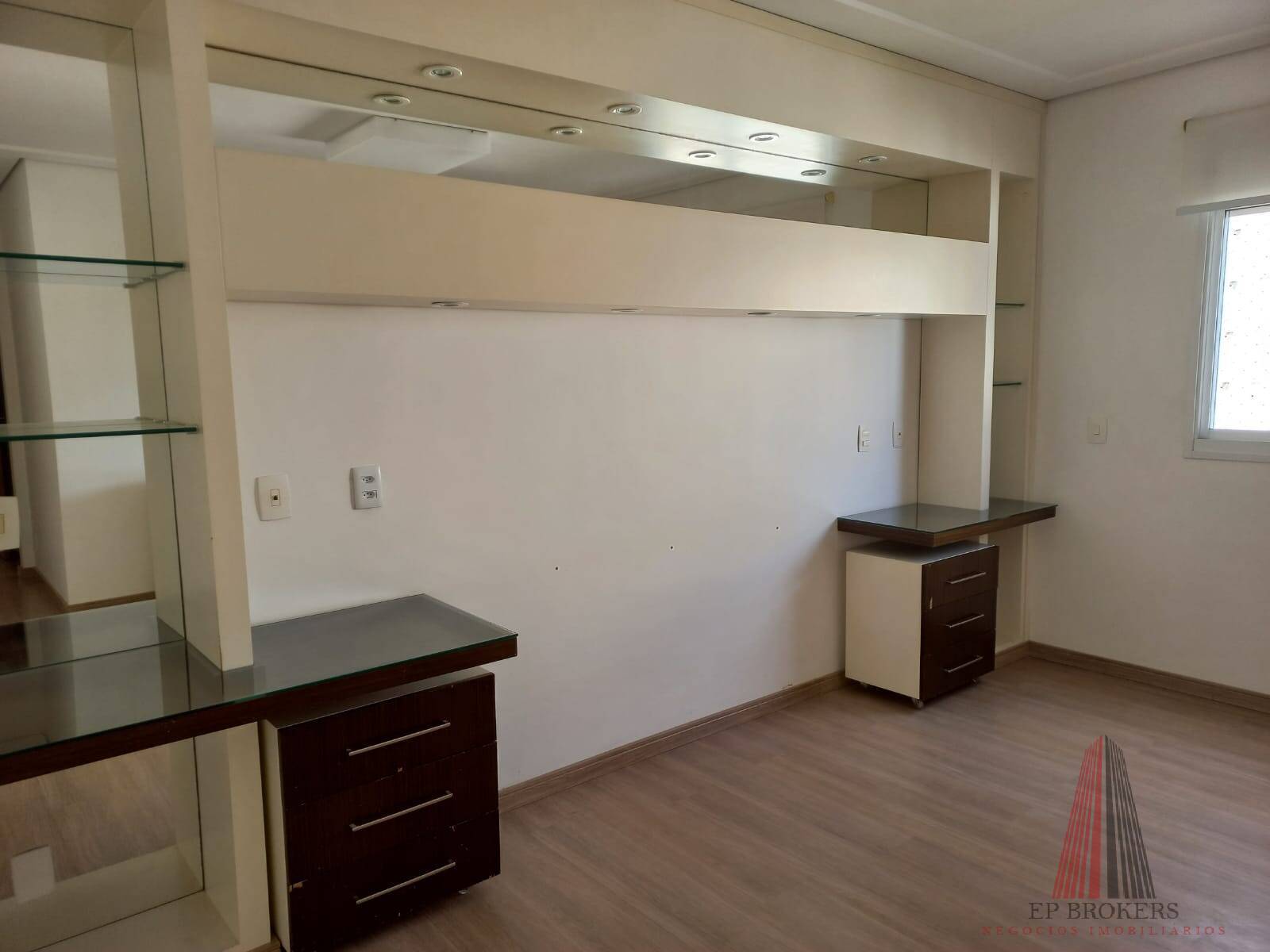 Apartamento à venda com 3 quartos, 171m² - Foto 13