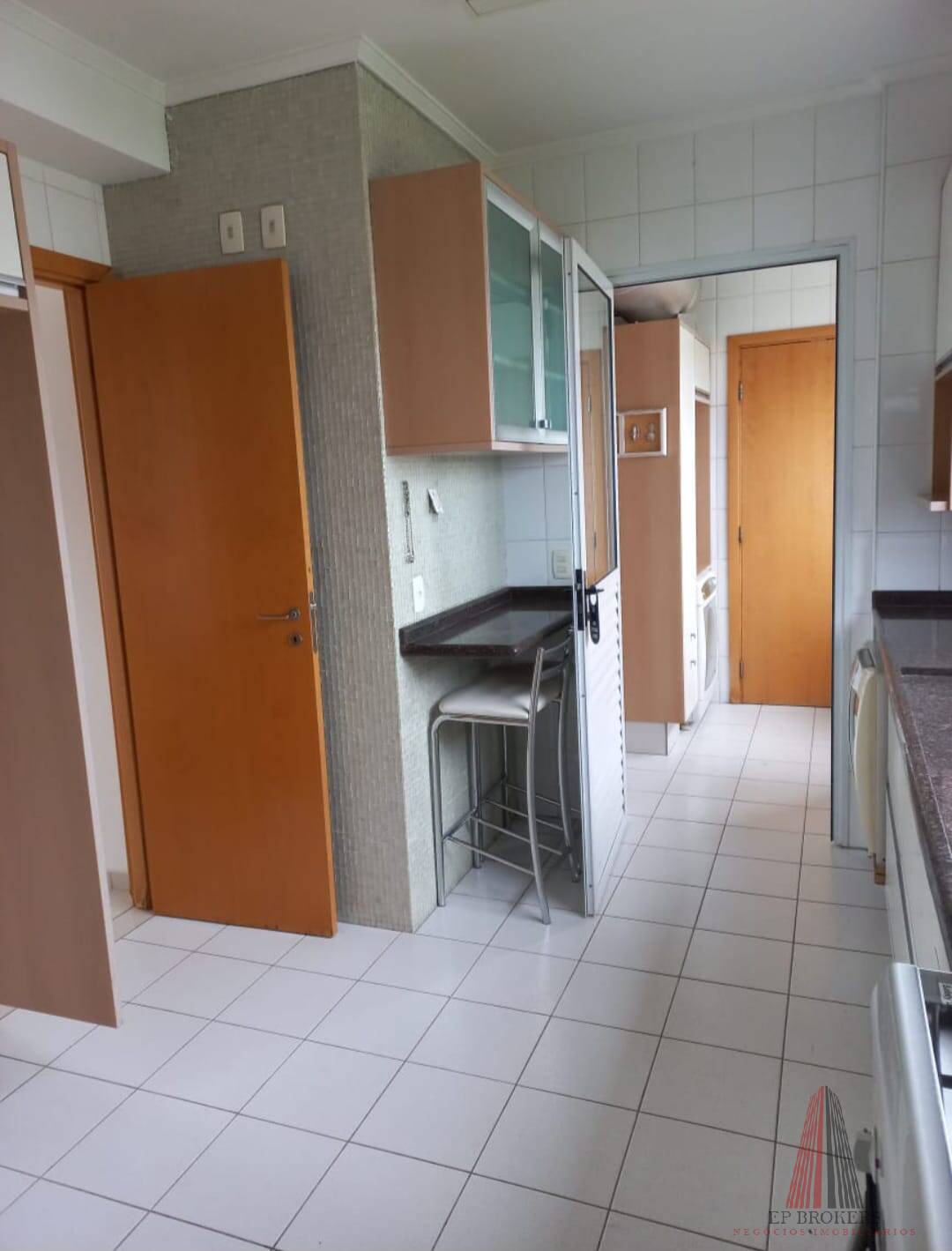 Apartamento à venda com 3 quartos, 171m² - Foto 7