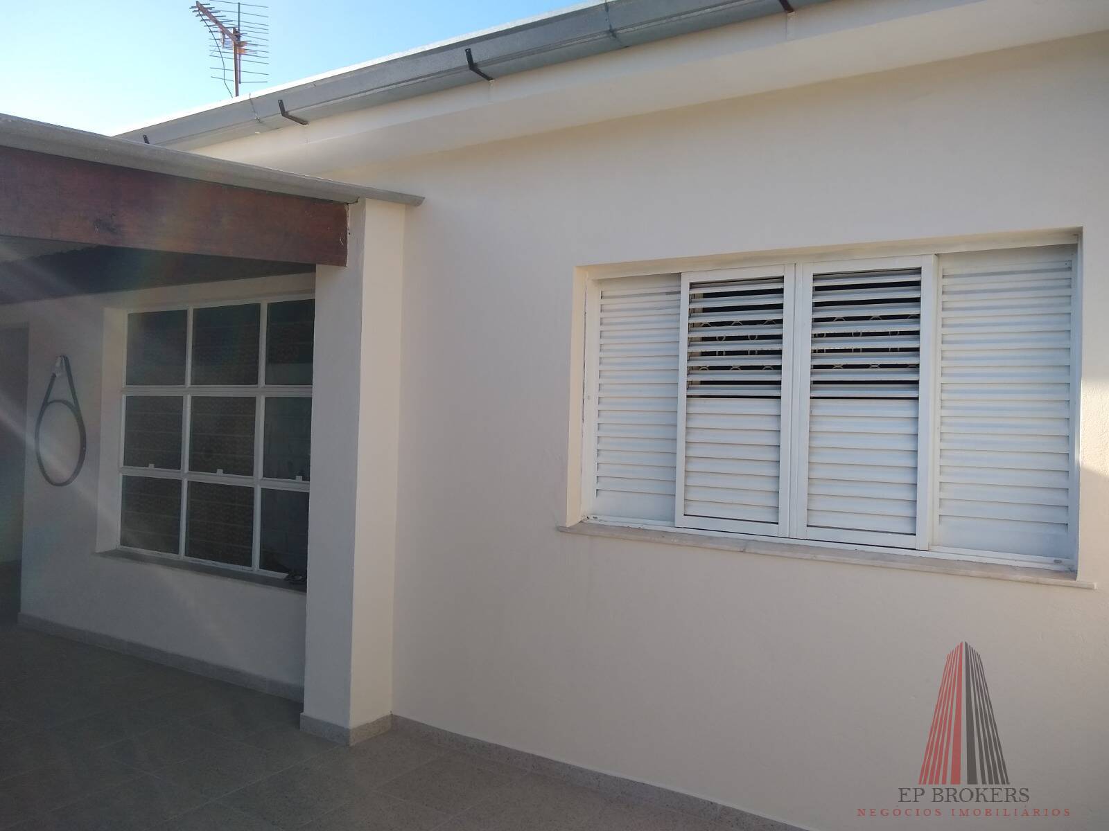 Casa à venda com 3 quartos, 156m² - Foto 2