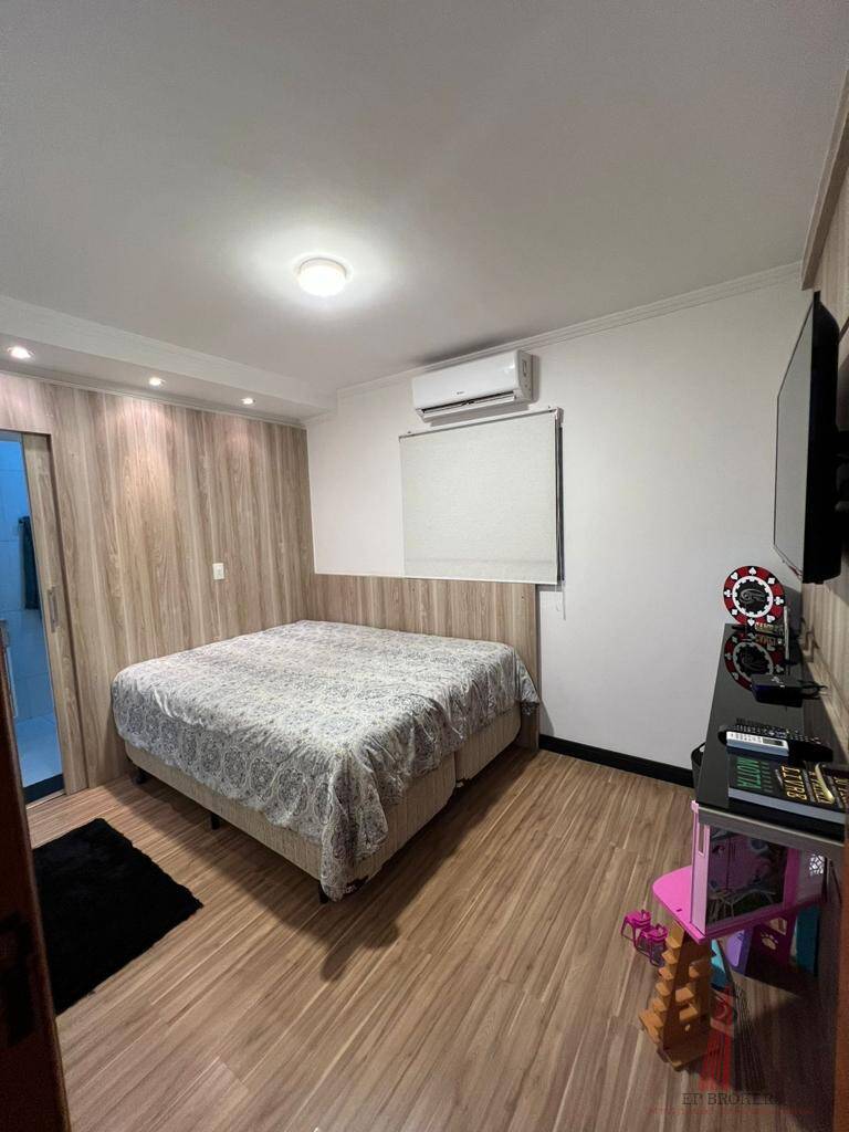 Casa à venda com 3 quartos, 151m² - Foto 13