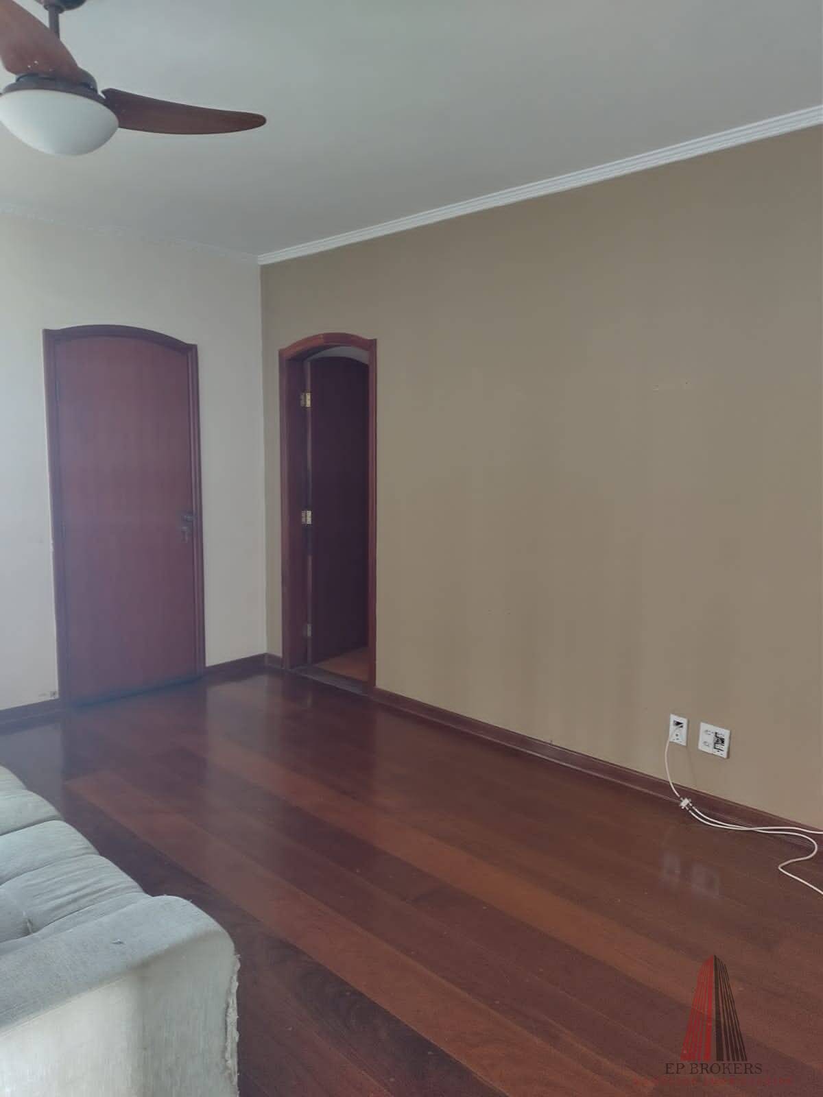 Casa à venda com 3 quartos, 282m² - Foto 3