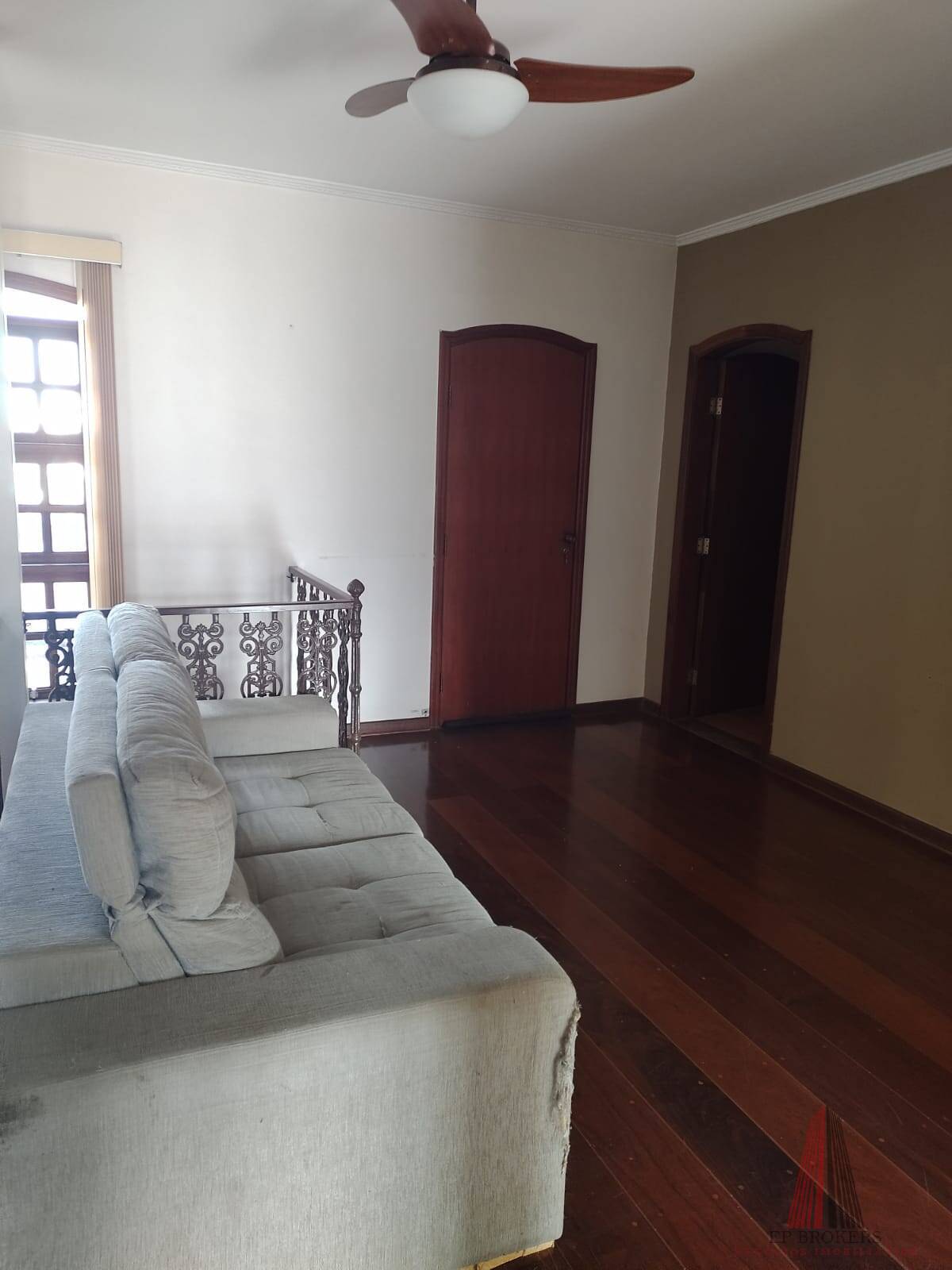 Casa à venda com 3 quartos, 282m² - Foto 9