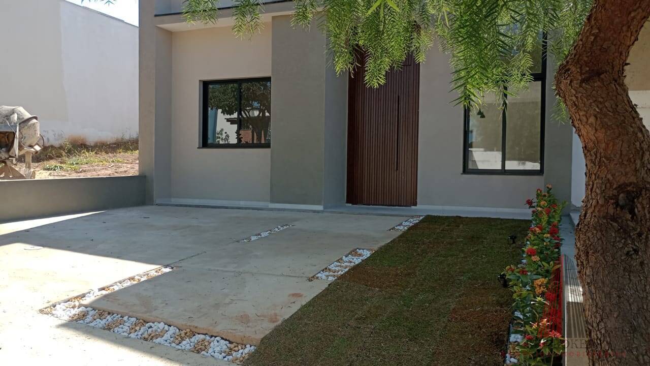 Casa à venda com 3 quartos, 102m² - Foto 2