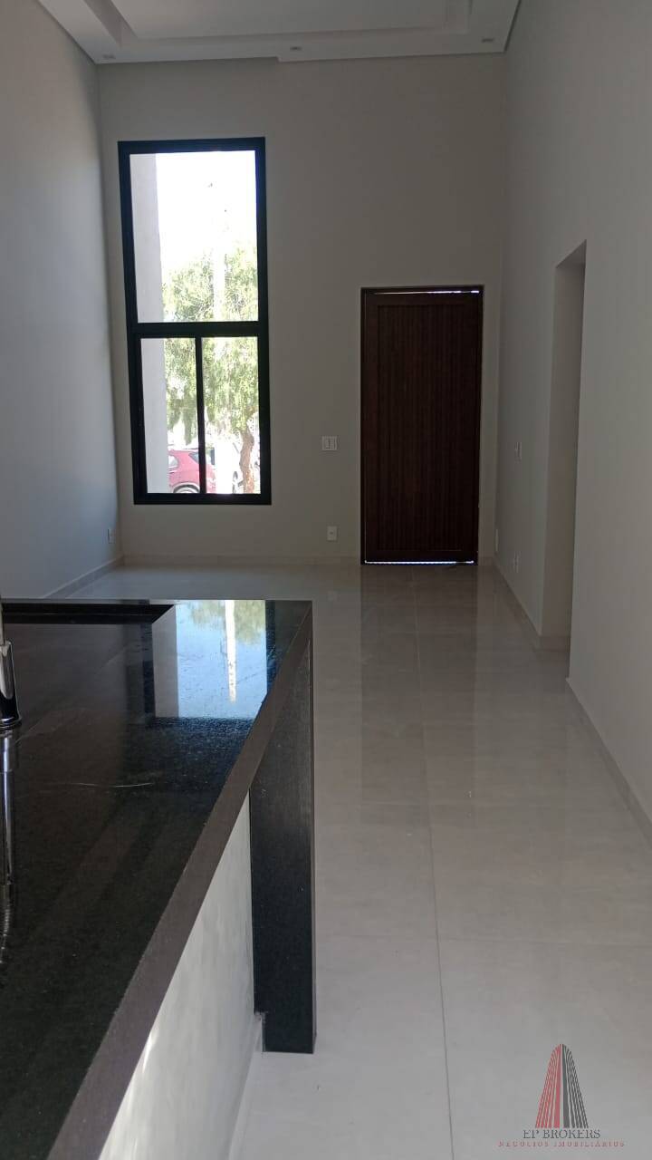 Casa à venda com 3 quartos, 102m² - Foto 4