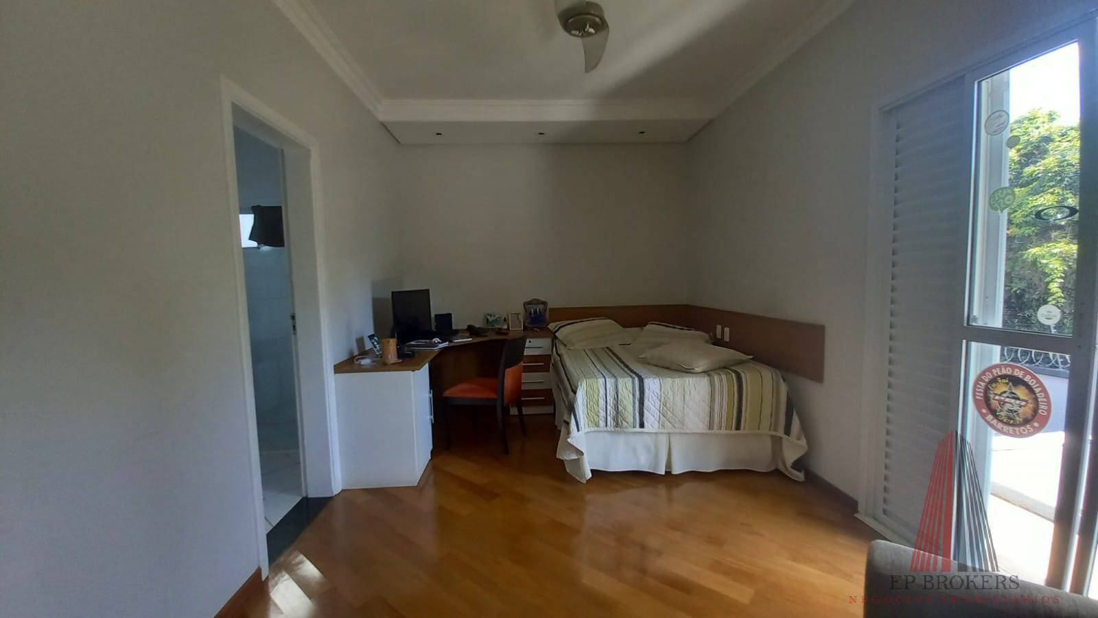 Casa de Condomínio à venda com 4 quartos, 350m² - Foto 11