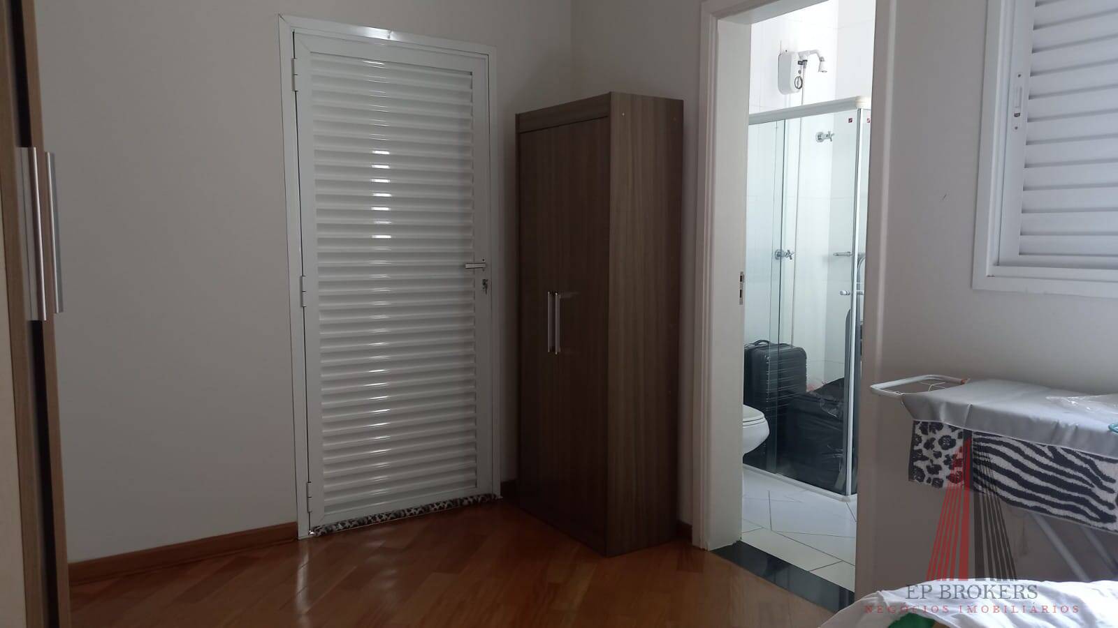 Casa de Condomínio à venda com 4 quartos, 350m² - Foto 12