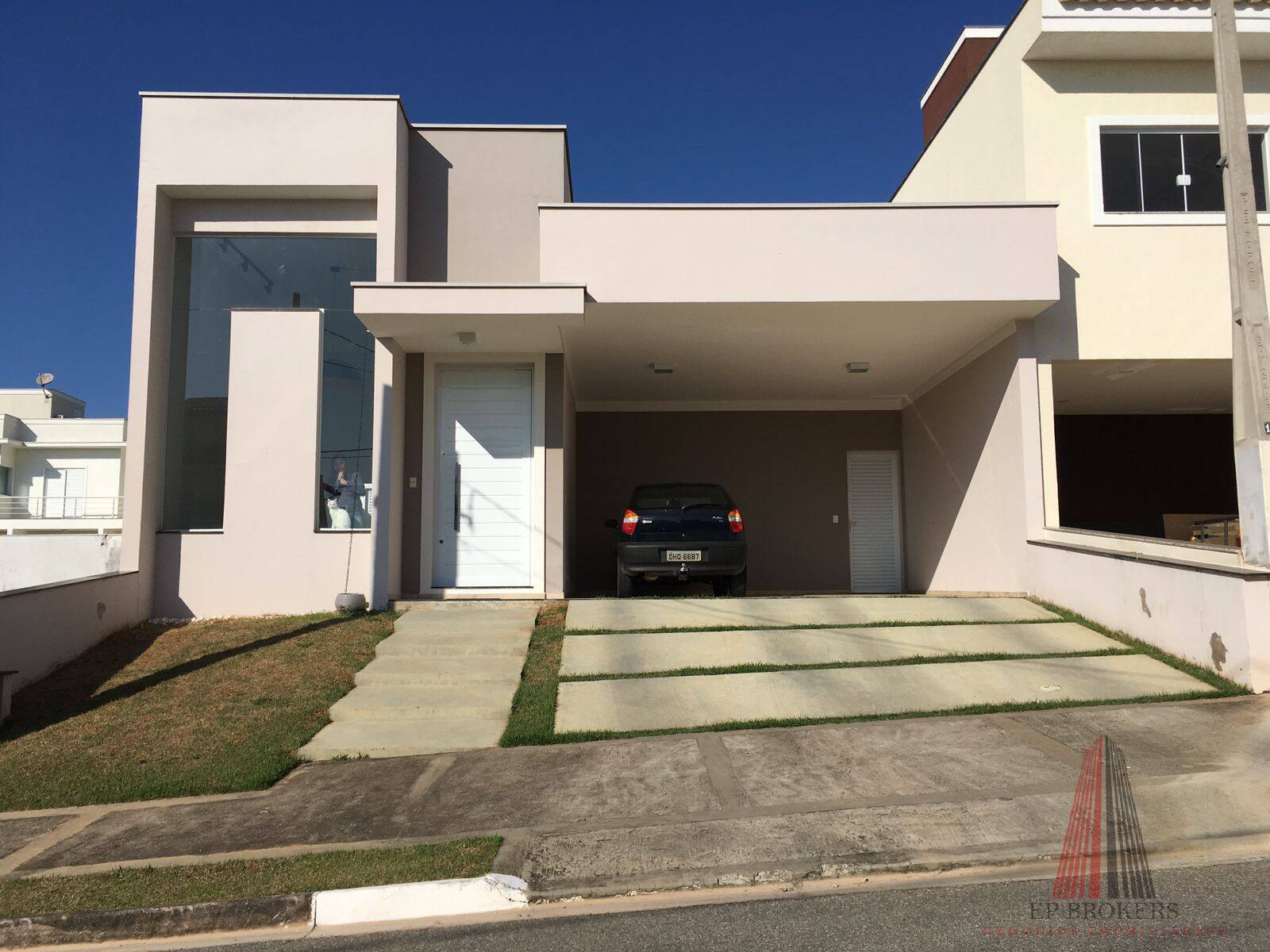 Casa de Condomínio à venda com 3 quartos, 161m² - Foto 1