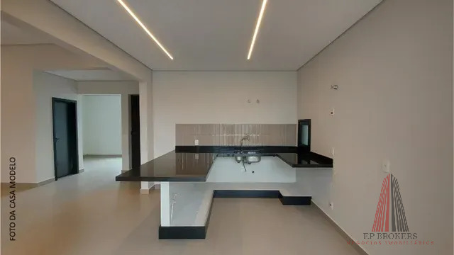 Casa à venda com 3 quartos, 176m² - Foto 9