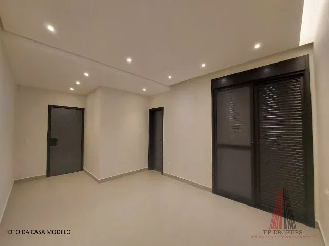 Casa à venda com 3 quartos, 176m² - Foto 11