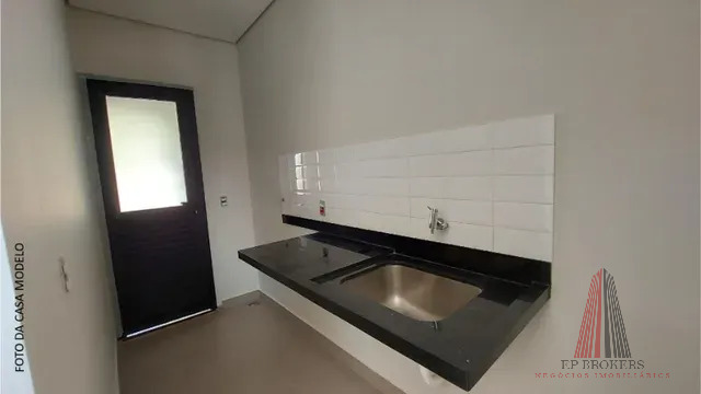 Casa à venda com 3 quartos, 176m² - Foto 8