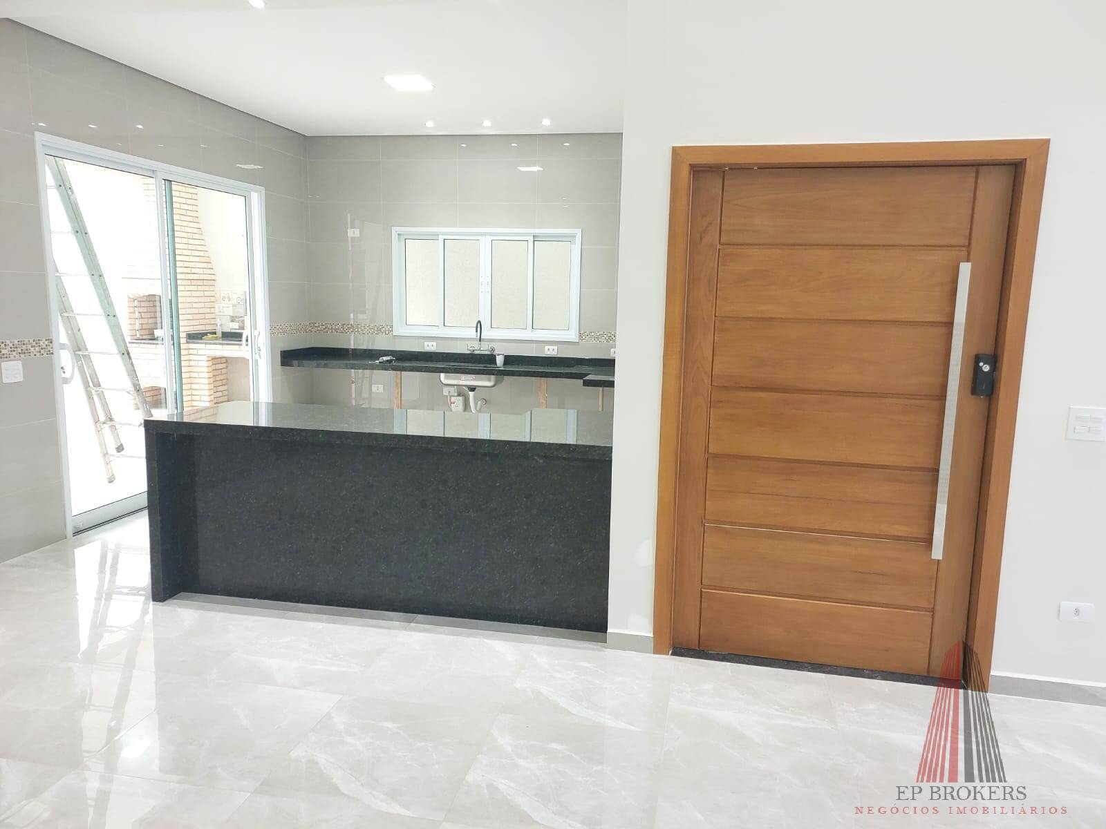 Casa à venda com 3 quartos, 161m² - Foto 3