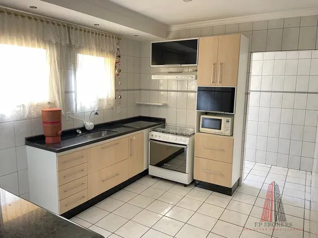 Apartamento à venda com 3 quartos, 123m² - Foto 2