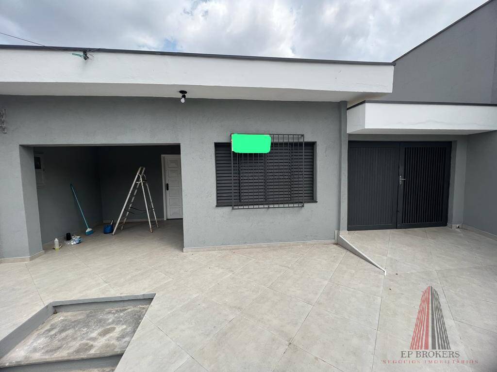 Casa para alugar com 2 quartos, 155m² - Foto 1