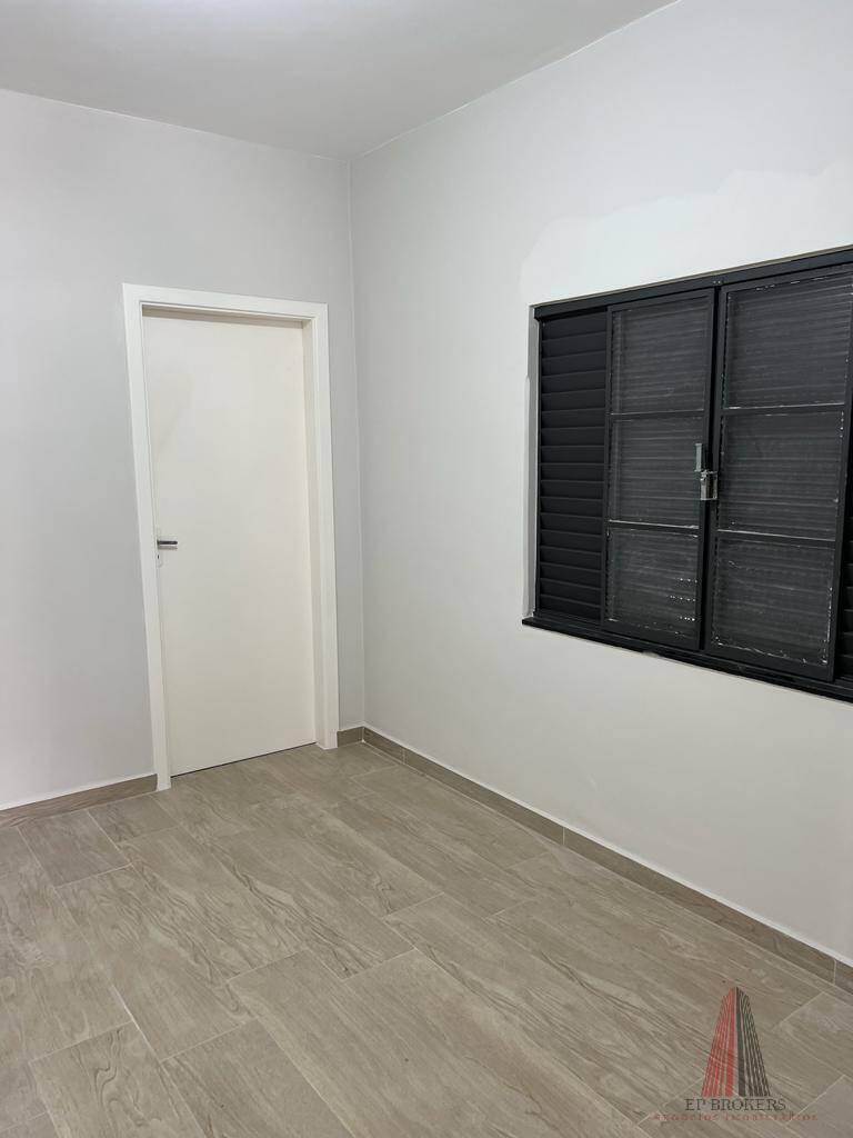 Casa para alugar com 2 quartos, 155m² - Foto 8