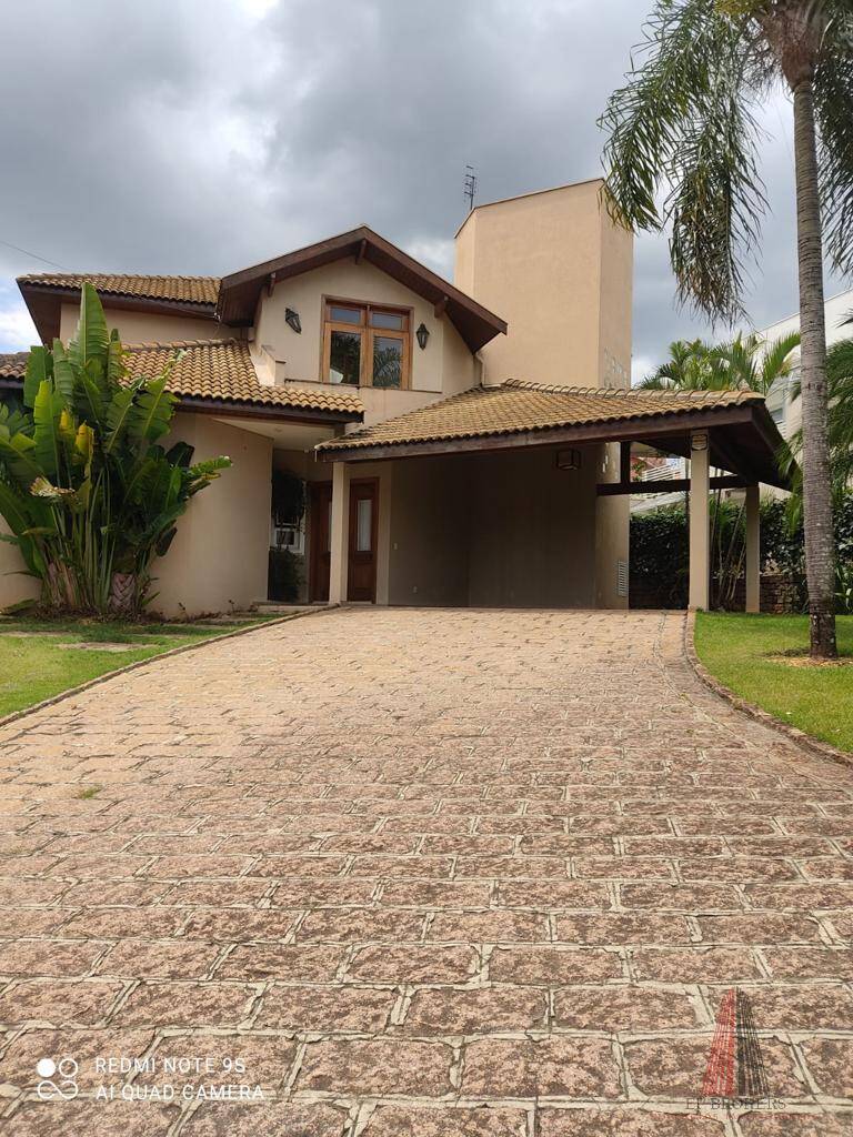 Casa de Condomínio à venda com 4 quartos, 250m² - Foto 1