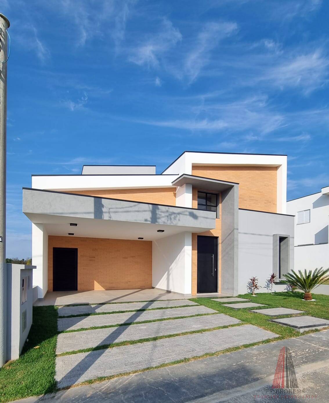 Casa de Condomínio à venda com 3 quartos, 168m² - Foto 1