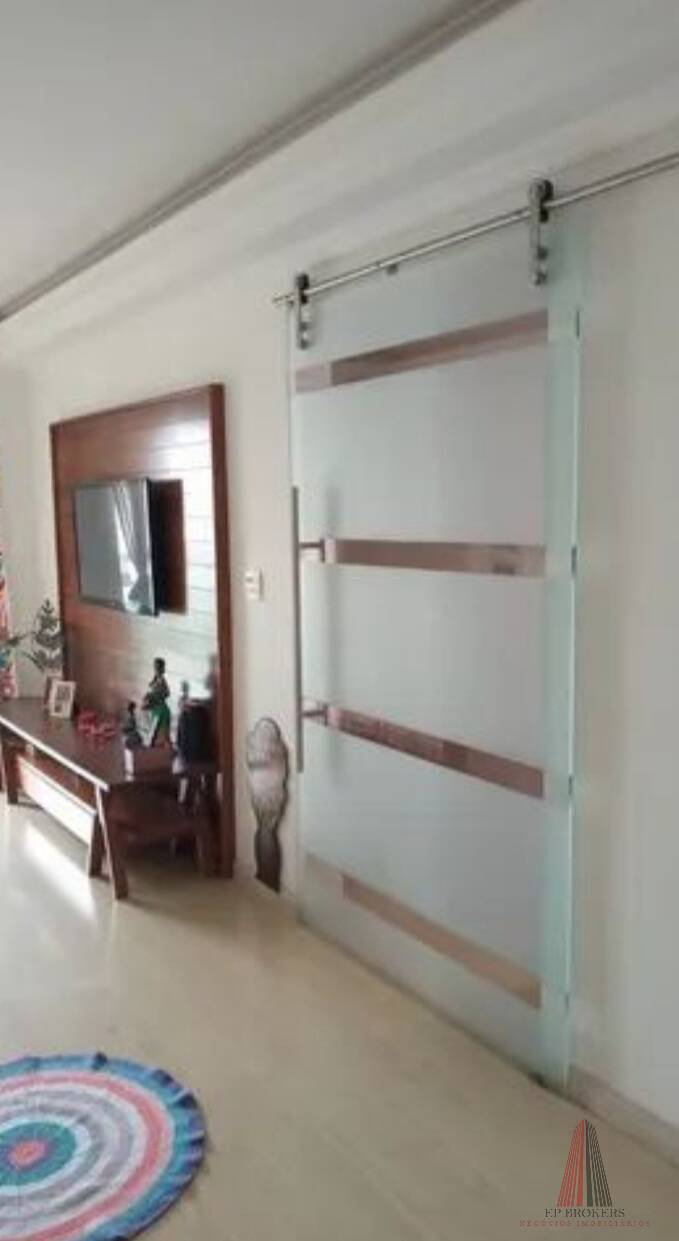 Apartamento à venda com 3 quartos, 160m² - Foto 1