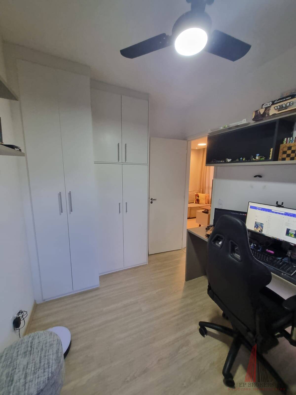 Apartamento à venda com 2 quartos, 70m² - Foto 17