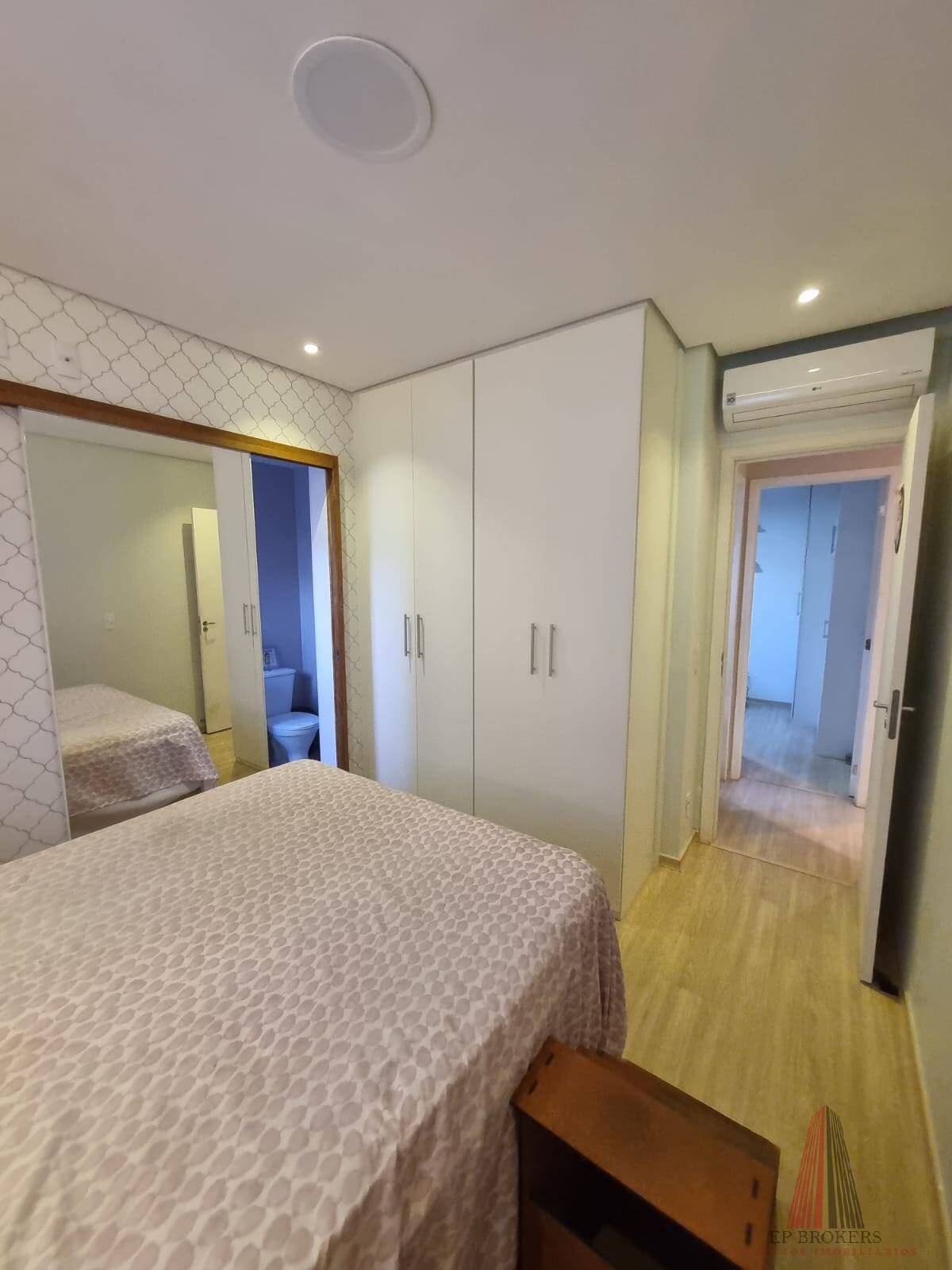 Apartamento à venda com 2 quartos, 70m² - Foto 13