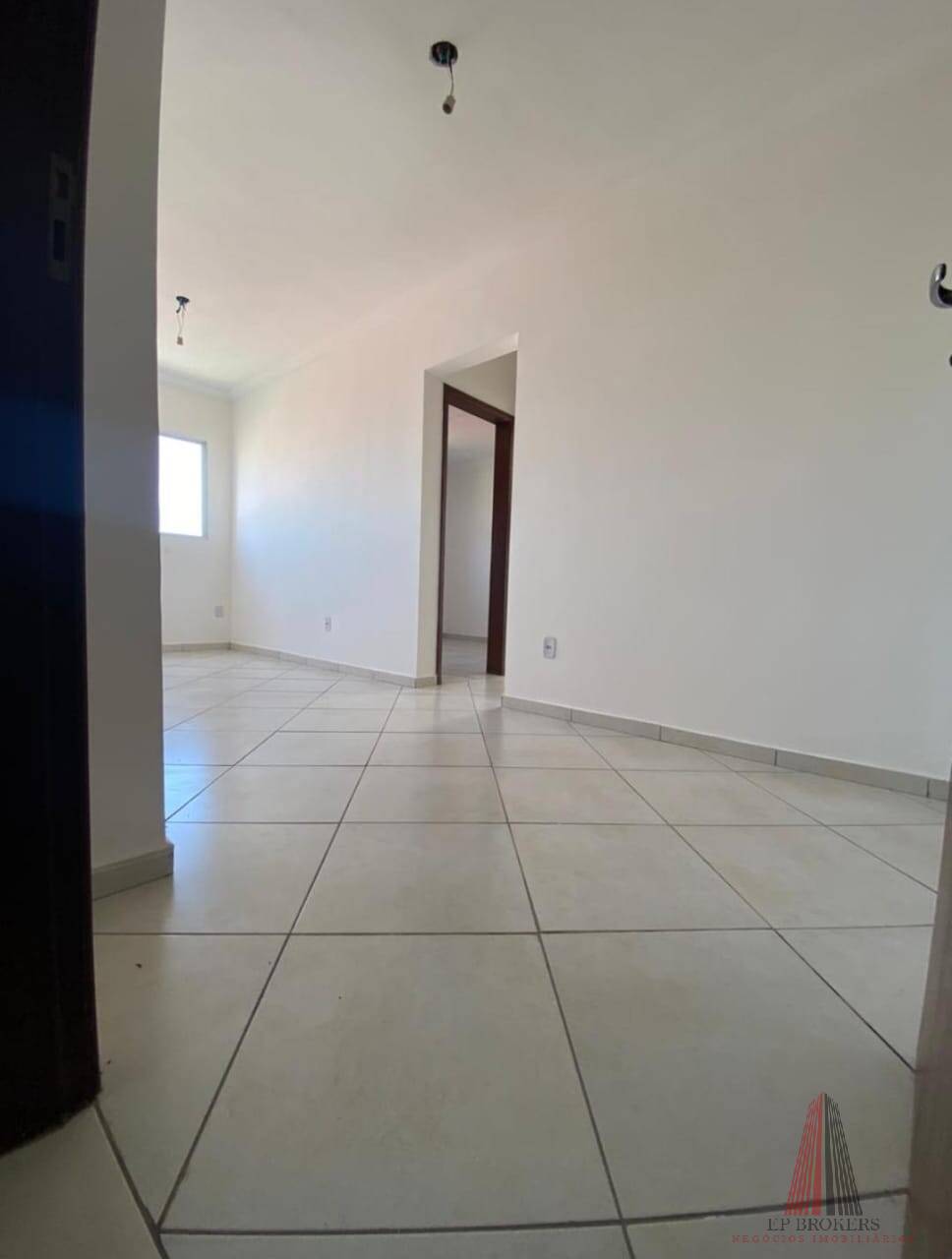 Apartamento à venda com 2 quartos, 57m² - Foto 1