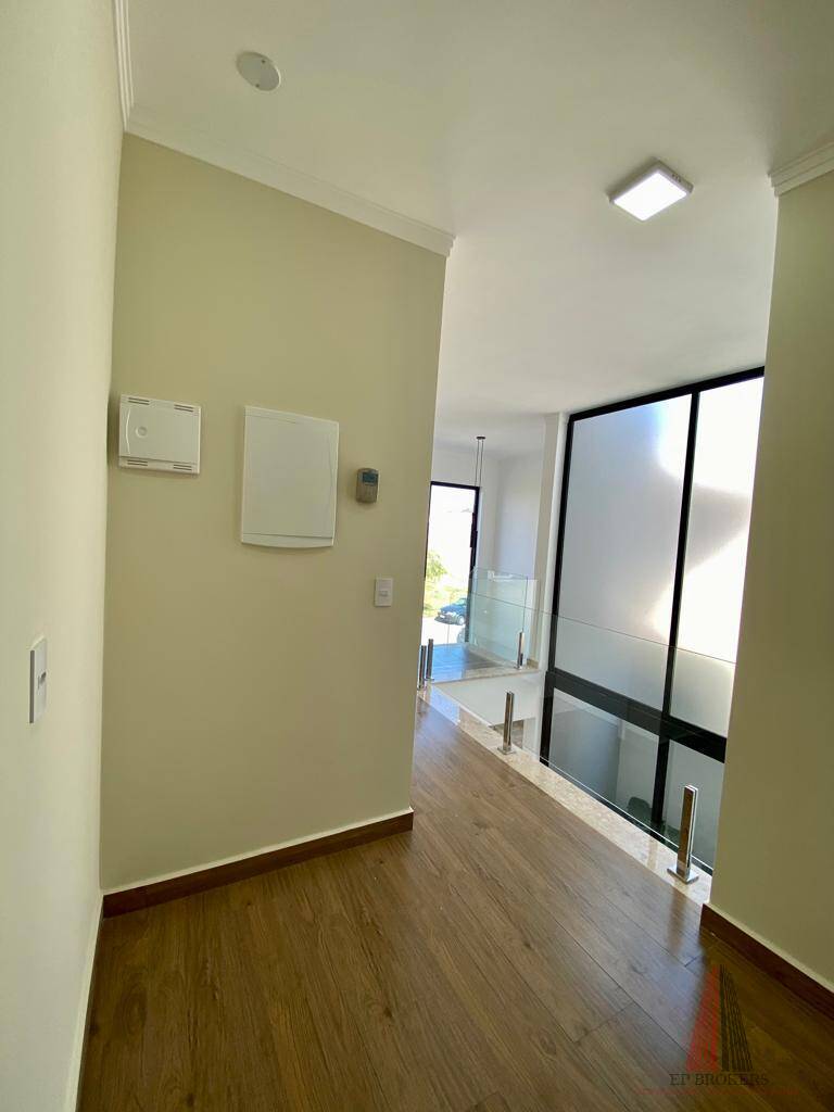 Casa à venda com 3 quartos, 240m² - Foto 18