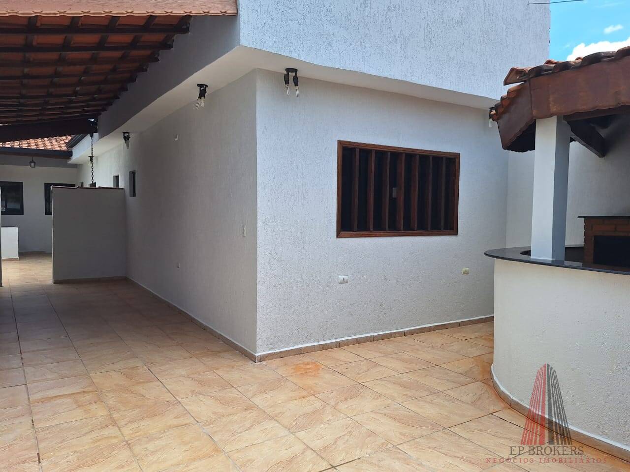 Casa à venda com 2 quartos, 110m² - Foto 3