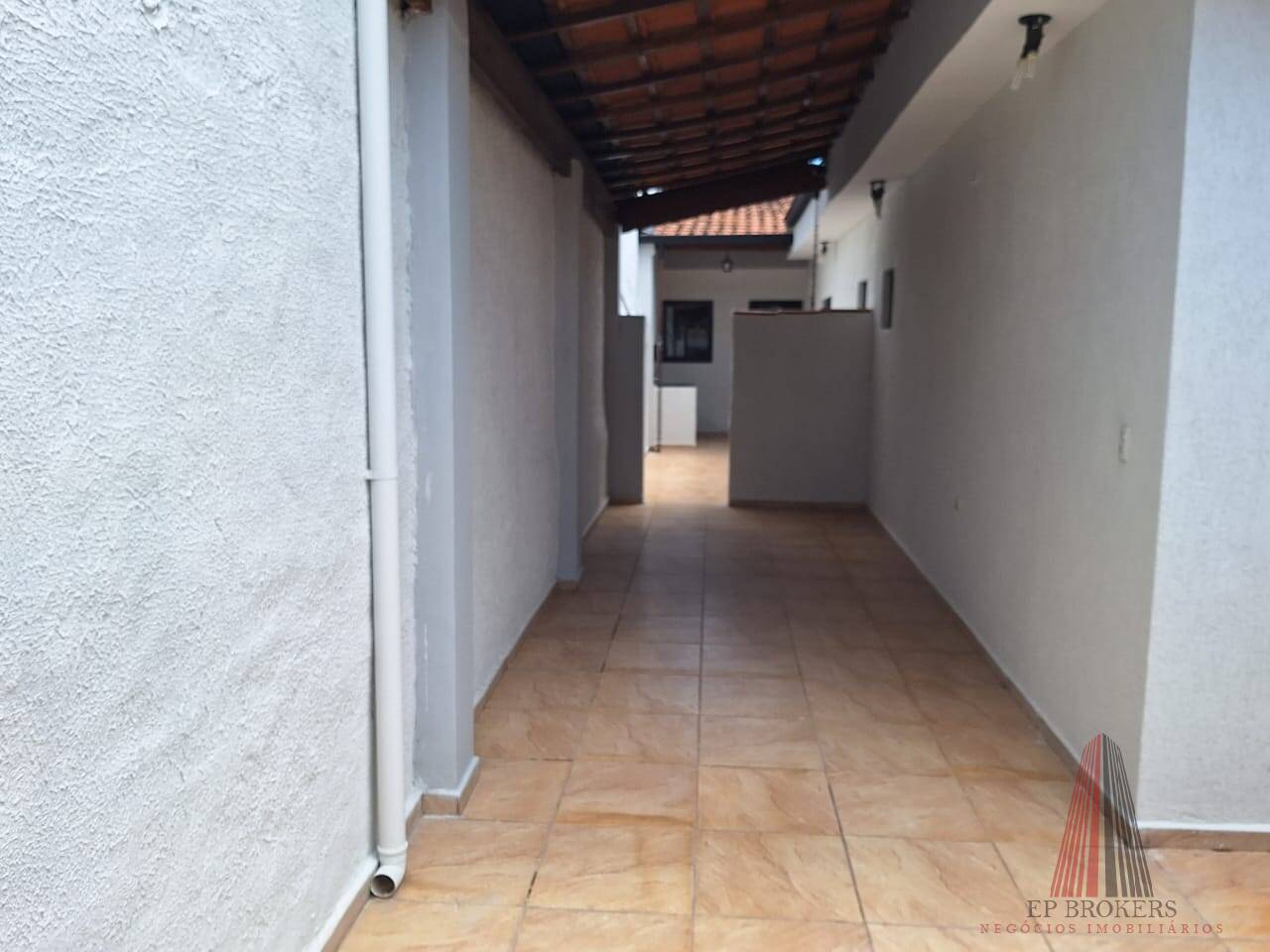 Casa à venda com 2 quartos, 110m² - Foto 5