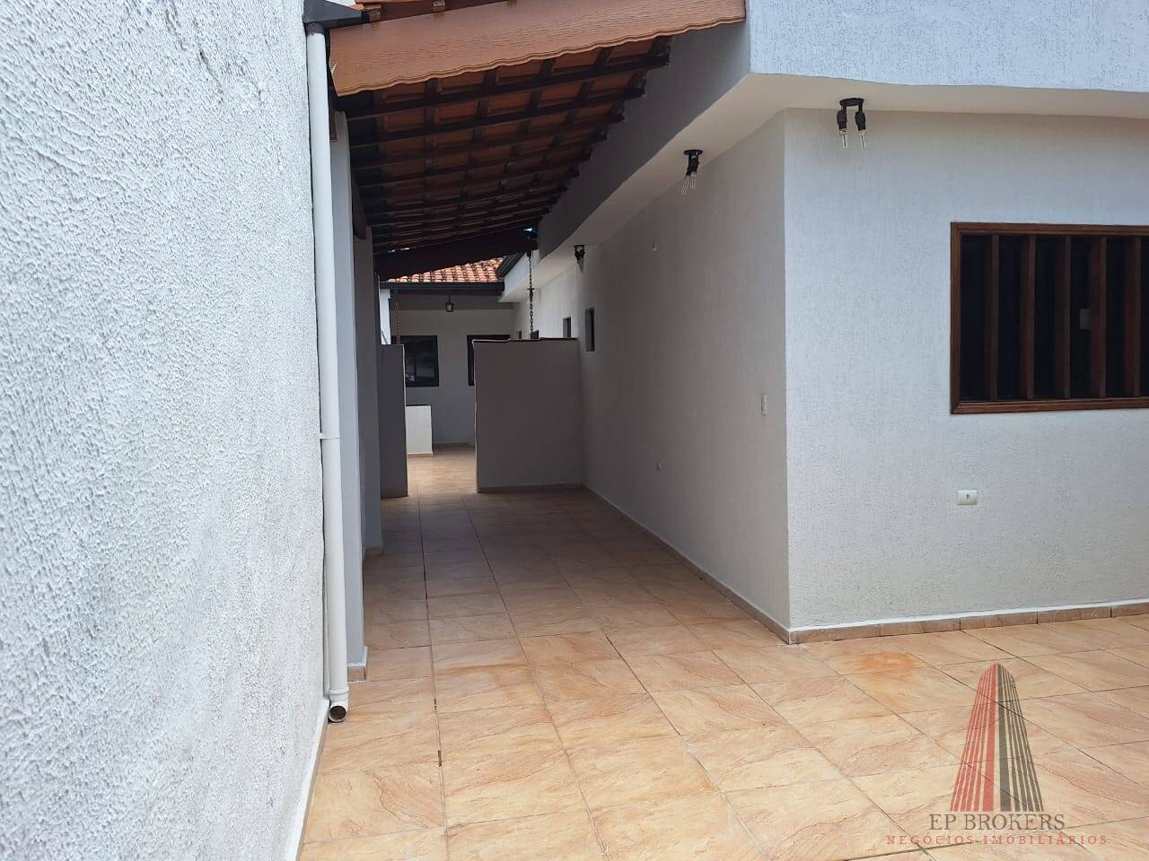 Casa à venda com 2 quartos, 110m² - Foto 11