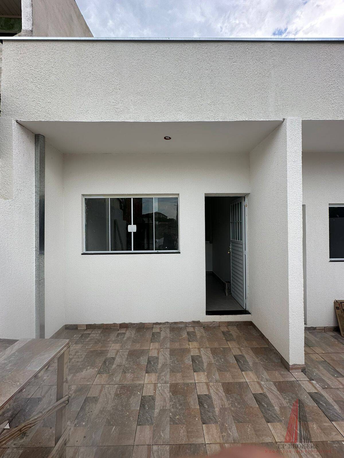 Casa à venda com 2 quartos, 48m² - Foto 1