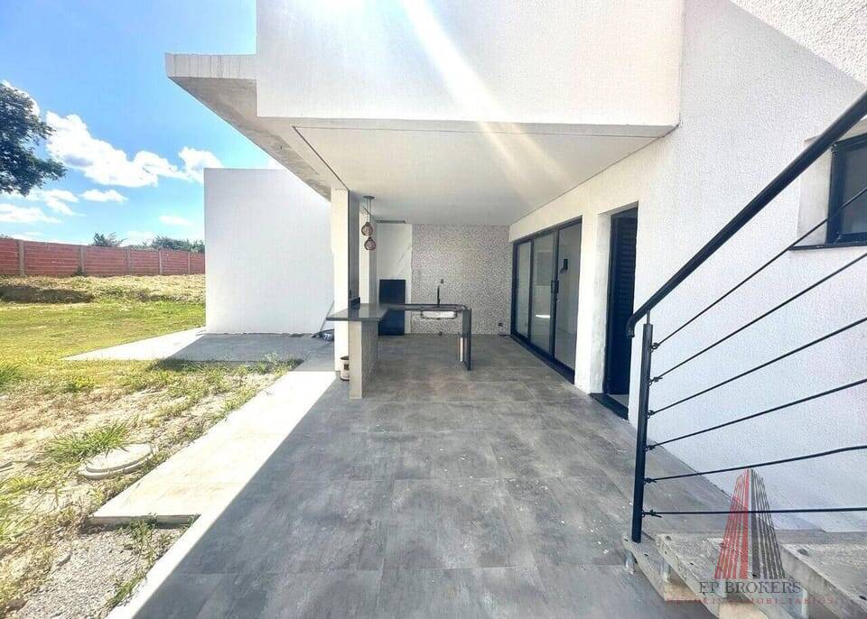 Casa à venda com 3 quartos, 220m² - Foto 28