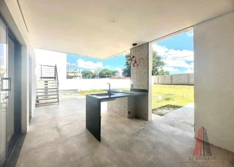 Casa à venda com 3 quartos, 220m² - Foto 27