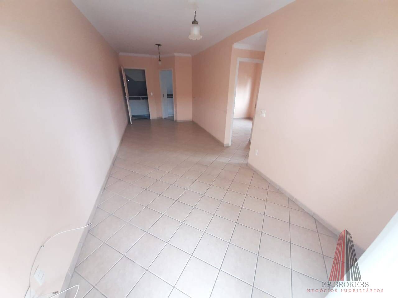 Apartamento à venda com 2 quartos, 69m² - Foto 2