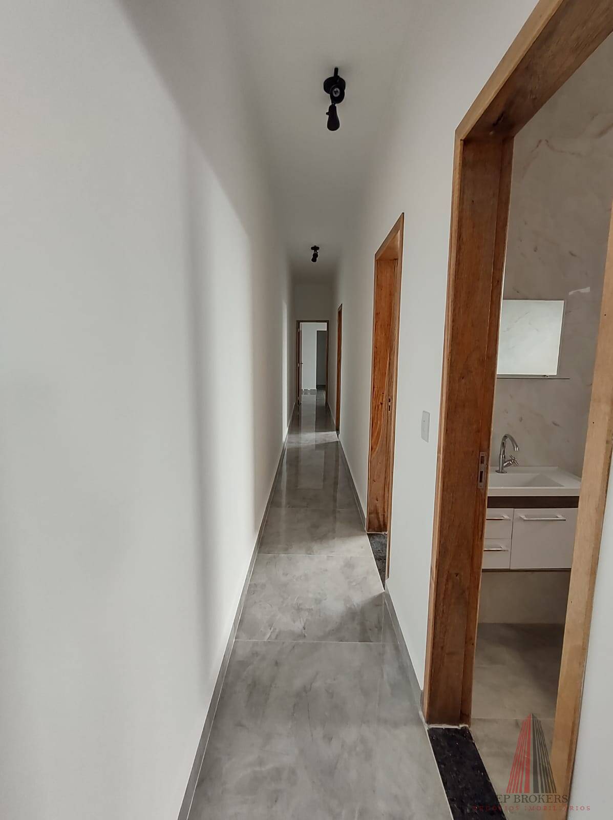 Casa à venda com 3 quartos, 92m² - Foto 18