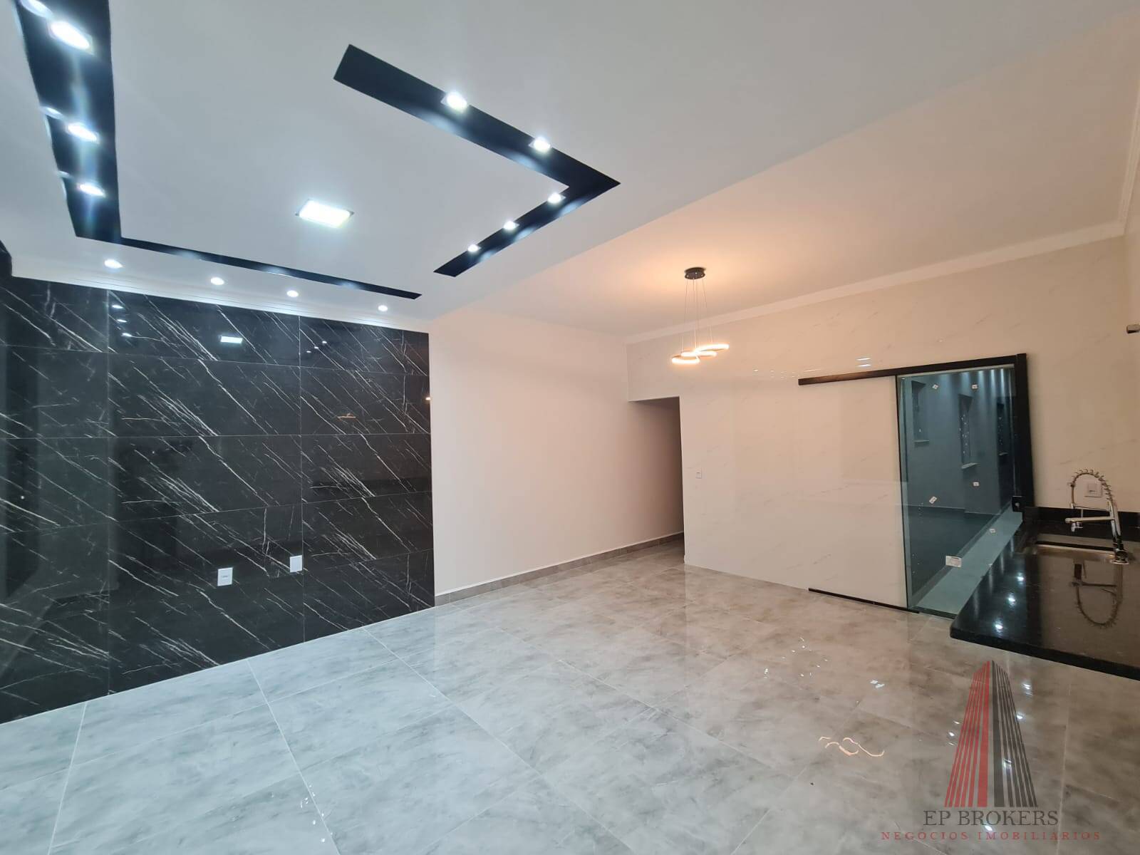 Casa à venda com 3 quartos, 92m² - Foto 8