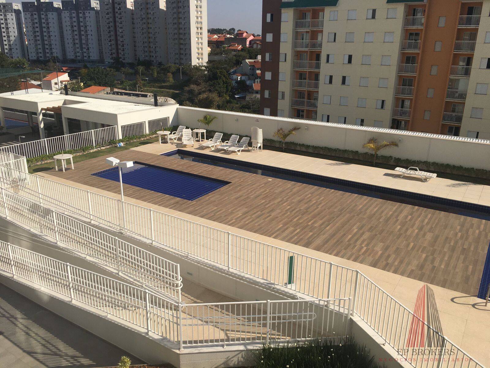 Apartamento à venda com 2 quartos, 72m² - Foto 1