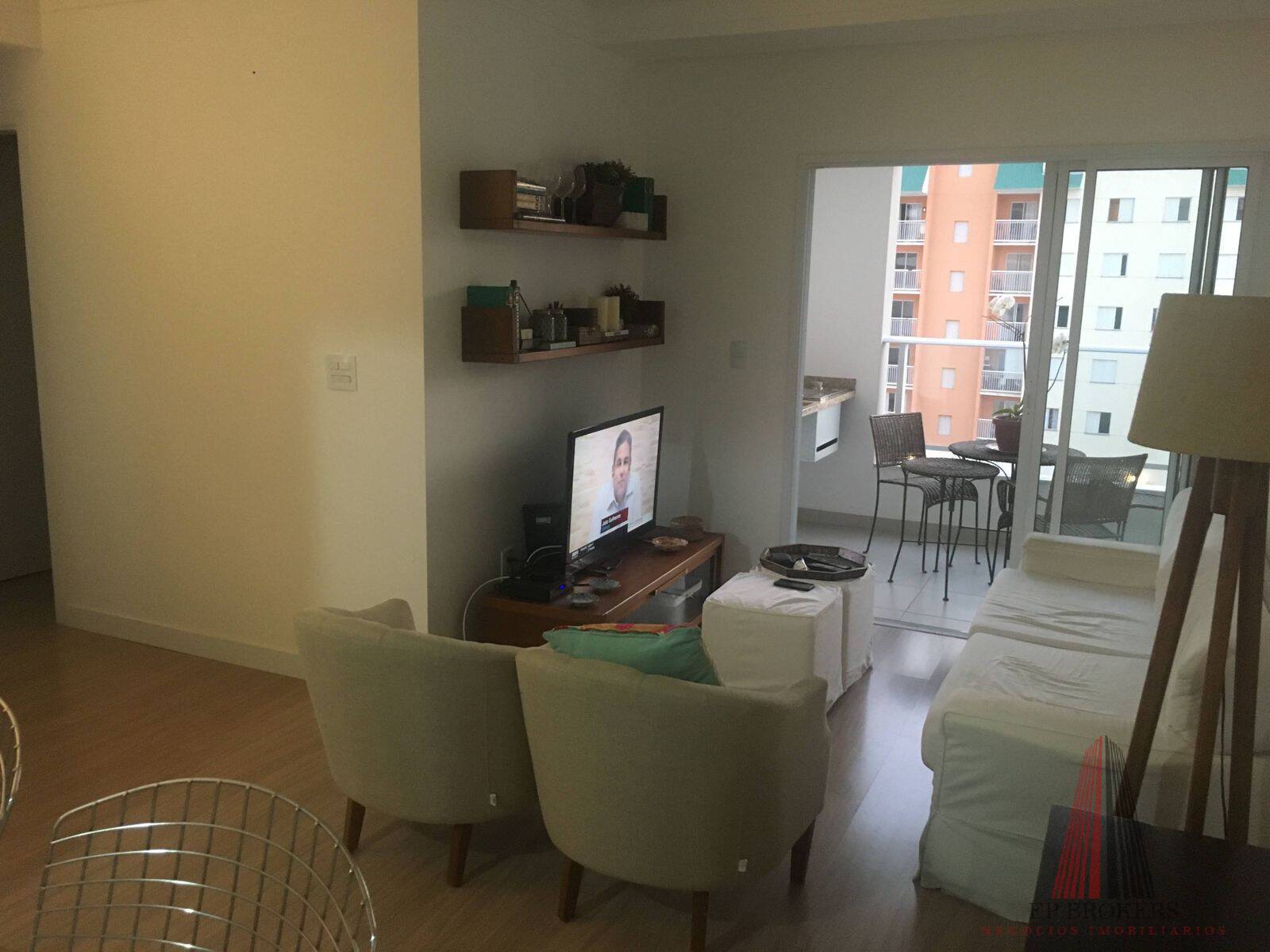 Apartamento à venda com 2 quartos, 72m² - Foto 2