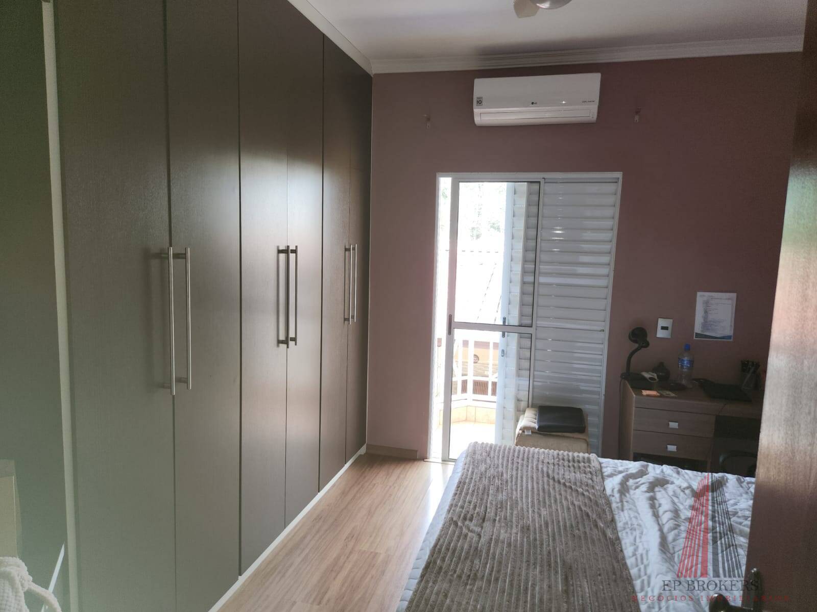 Sobrado à venda com 4 quartos, 300m² - Foto 23