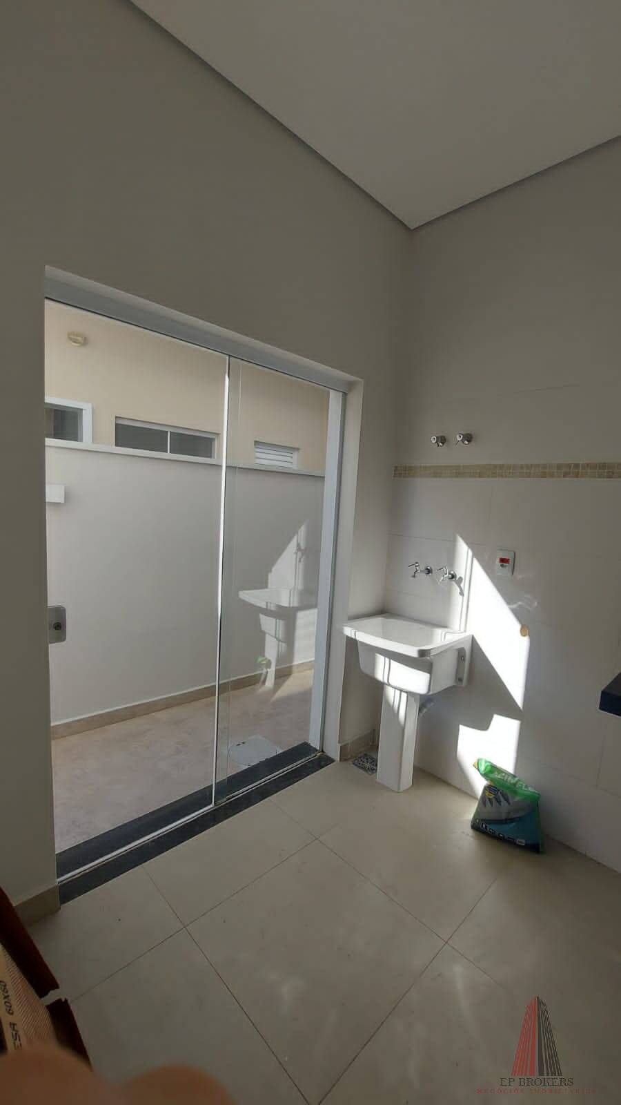 Sobrado à venda e aluguel com 4 quartos, 297m² - Foto 14