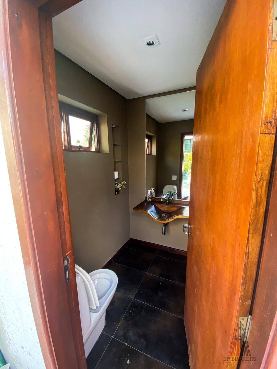 Sobrado à venda com 7 quartos, 580m² - Foto 54