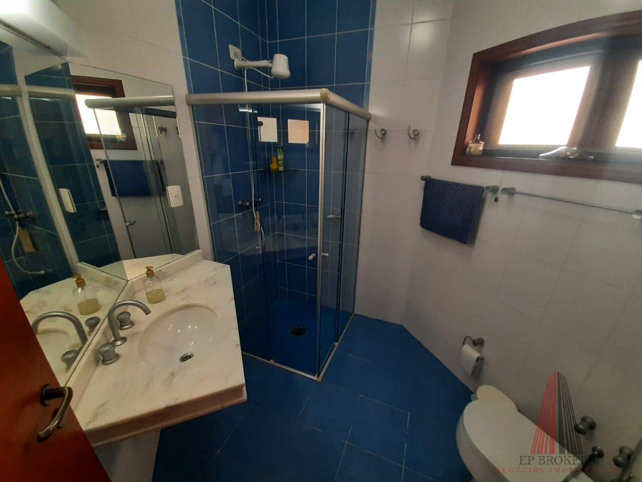 Casa à venda com 4 quartos, 338m² - Foto 22